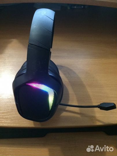 Беспроводные игровые наушники с RGB-подсветкой