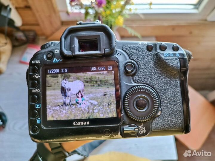 Зеркальный фотоаппарат Canon mark ll 5D