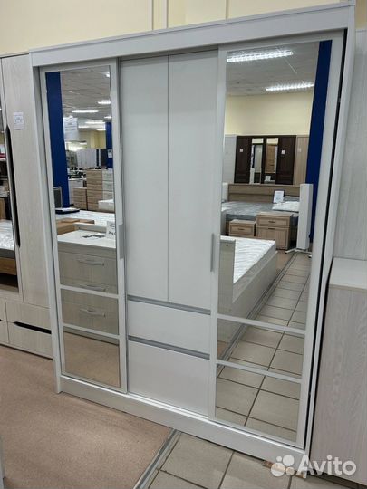 Шкаф купе с ящиками и зеркалами Агата 1,6м