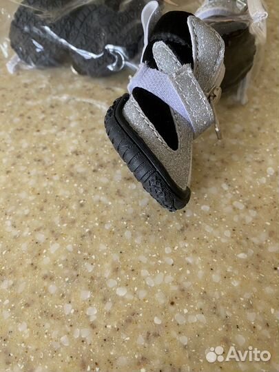 Продам обувь для собачки