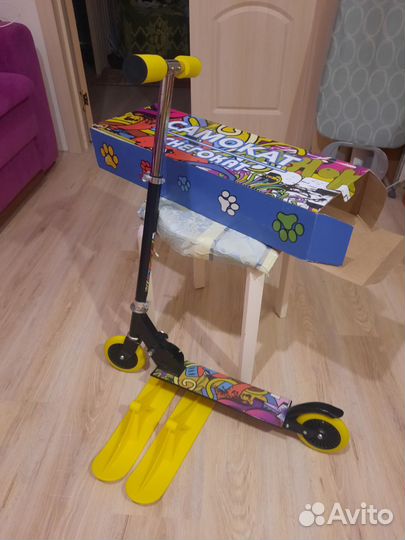 Детский снегокат с колесами