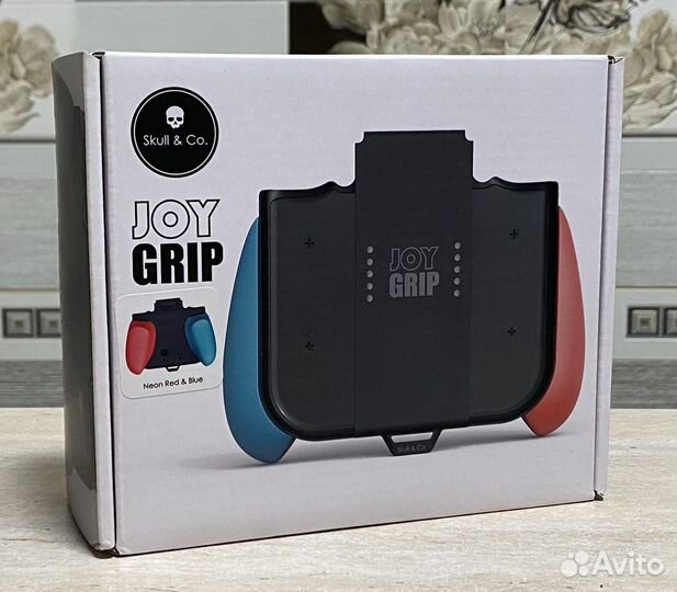 Подзаряжающий Grip для Joy-Con Scull & Co (Новые)