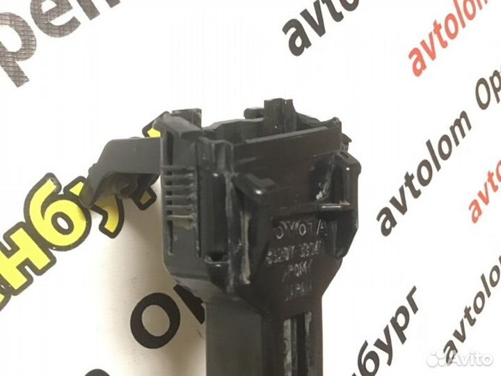 Форсунка омывателя фар правая Toyota Camry 50