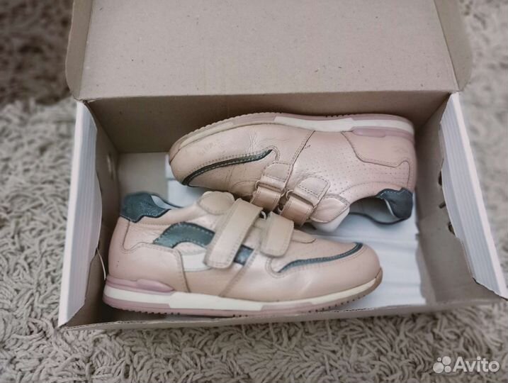Кроссовки для девочки 29 размер