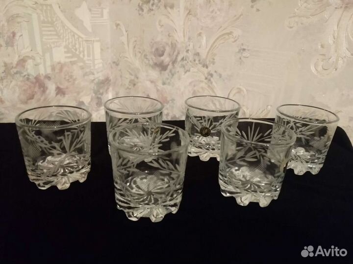 Хрустальные рюмки. Стопки