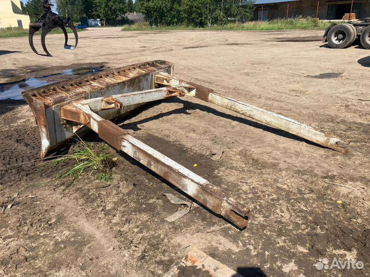 Лопата на дт 75