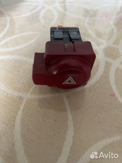 Выключатель аварийной сигнализации Ситроен С4 2010