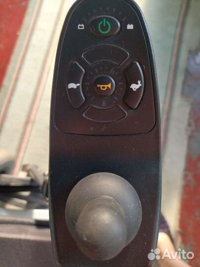 Кресло-коляска для инвалидов электрическая armed