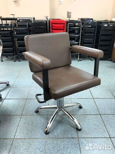 Кресло парикмахерское Коричневый