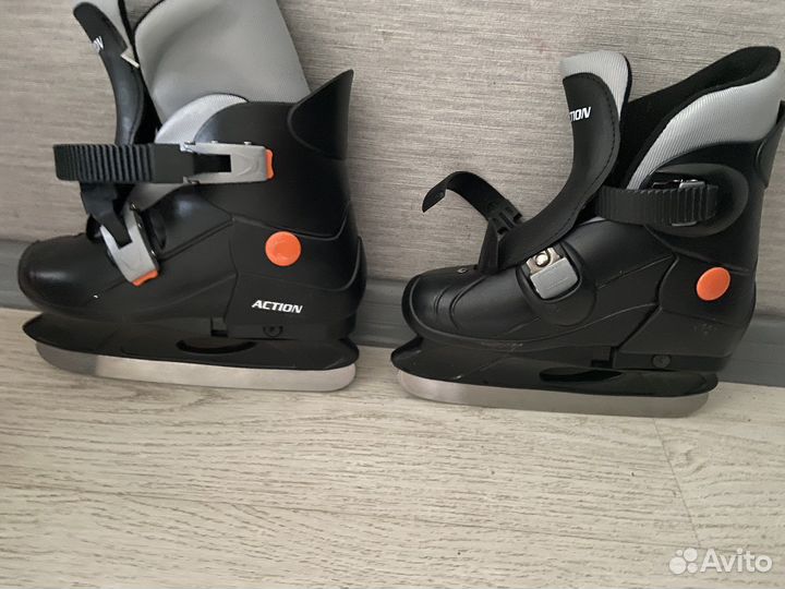 Продаю коньки ледовые новые