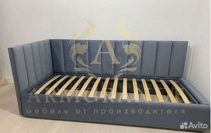 Кровать с мягким изголовьем от производителя