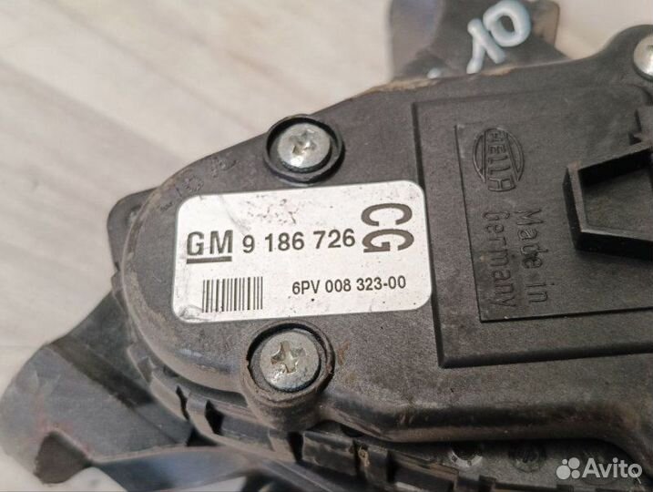 Педаль газа Opel Vectra C Z18XER 2007