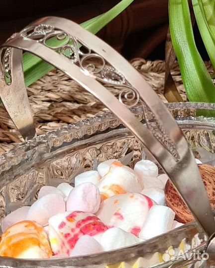 Хрустальная конфетница