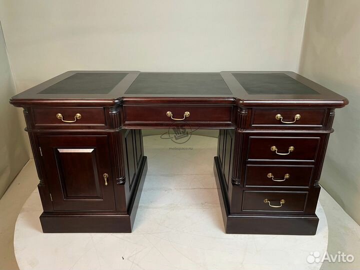 Стол руководителя из массива