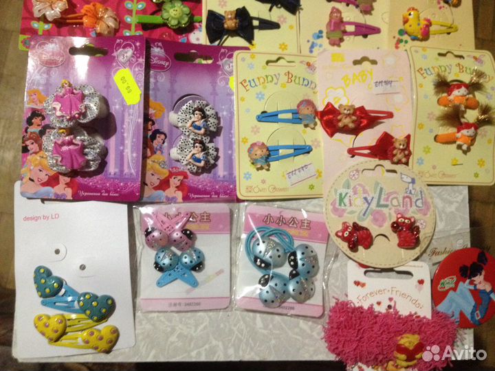 Наборы заколок и резинок