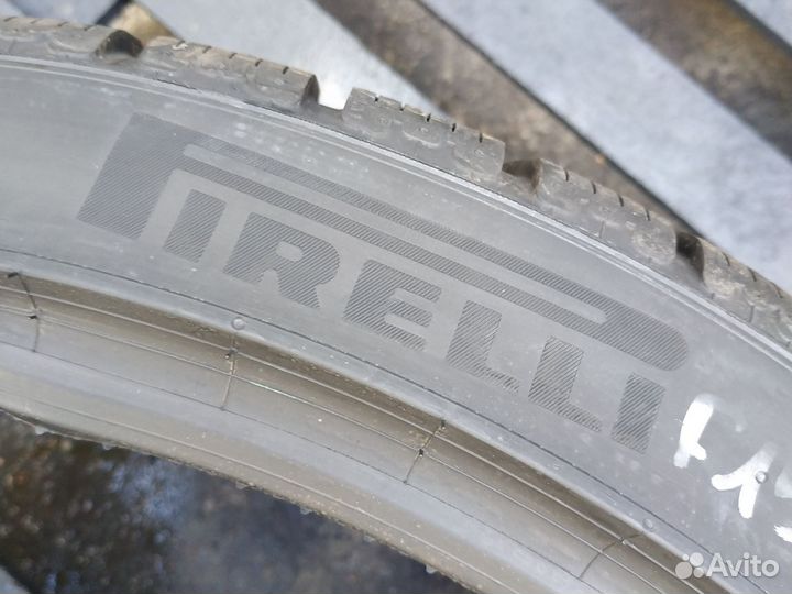 Pirelli P Zero Winter 335/30 R21 109W