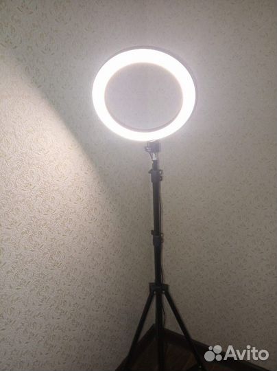 Лампа кольцевая