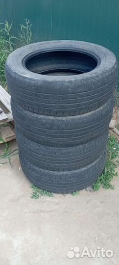 Bridgestone Dueler H/T 215/60 R17