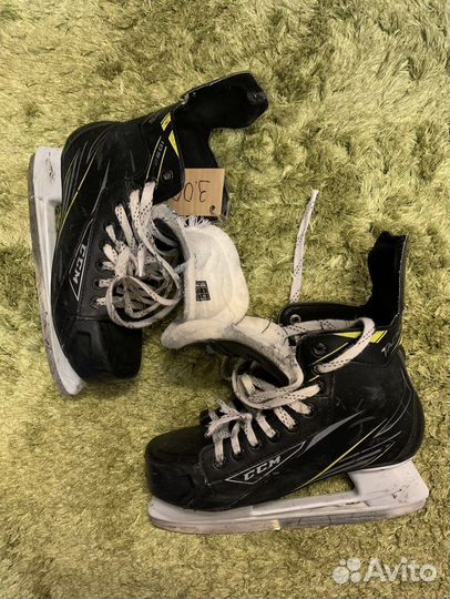 Коньки доя хоккея с шайбой