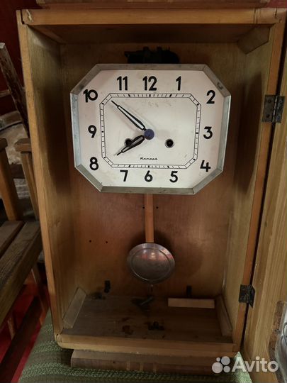 Часы Янтарь настенные с боем