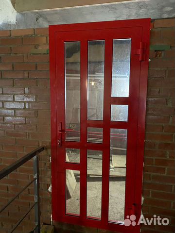 Двери в магазин, в дом