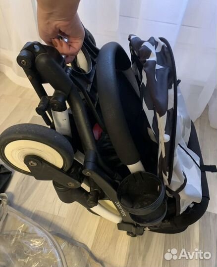 Прогулочная коляска yoya