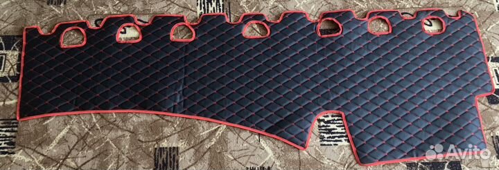 Коврик на торпеду scania 4