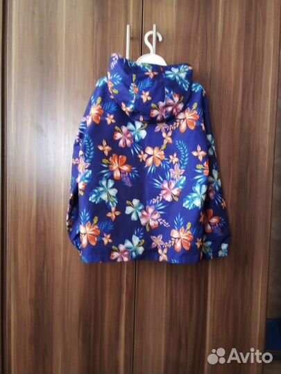 Ветровка р.140-146 для девочки