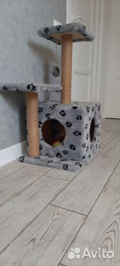 Домик для кошки с когтеточкой, лежанкой бу