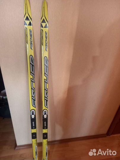 Беговые лыжи fisher rcs sprint crown классика