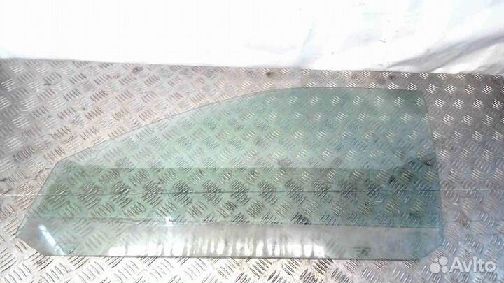 Стекло двери передней левой Audi A4/RS4