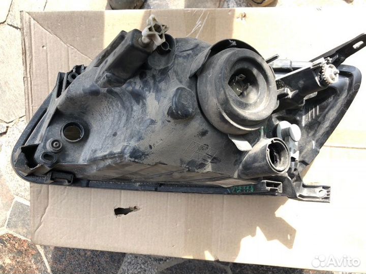 Фара галогеновая передняя правая LADA Гранта 2016