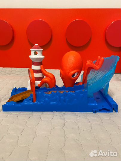 Hot wheels трек Атака осьминога