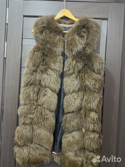 Меховая жилетка из песца