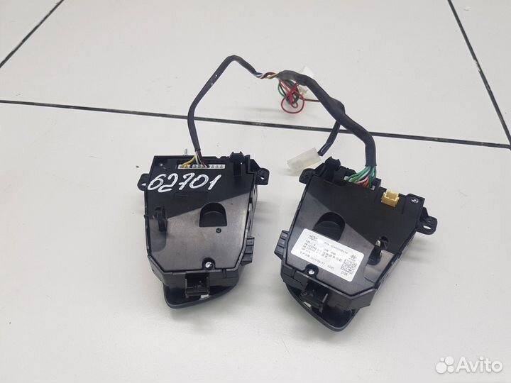 Блок кнопок на руль (Chery Tiggo 7 Pro)