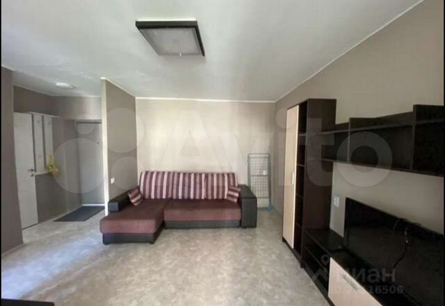 3-к. квартира, 100 м², 8/10 эт.
