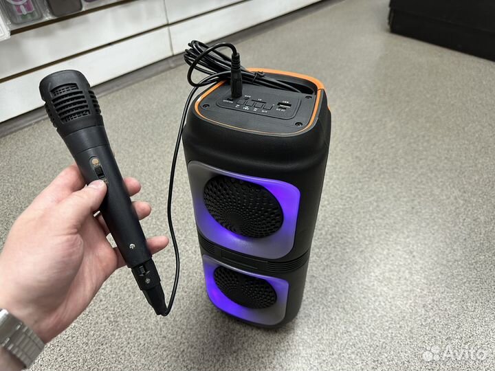 Портатвиная колонка 37см 25 Ватт с микрофоном