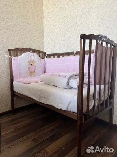 Детская кровать с ортопед. матрасом и маятником