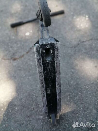 Трюковой самокат в нормальном состоянии