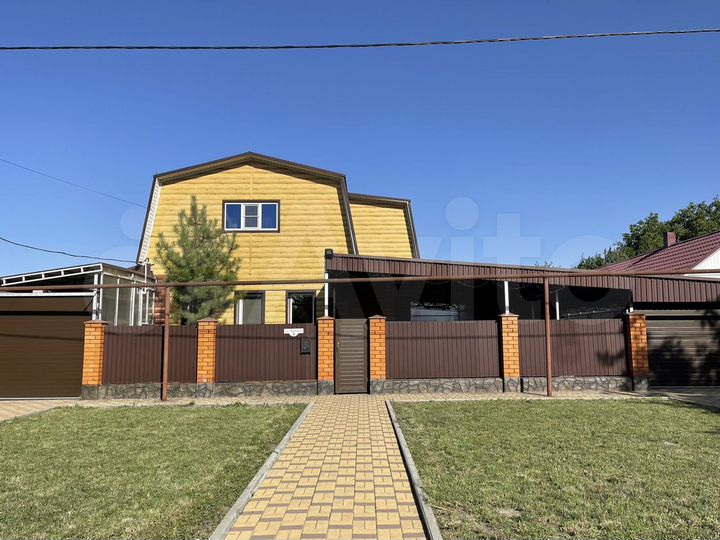 Дом 194,3 м² на участке 24,6 сот.