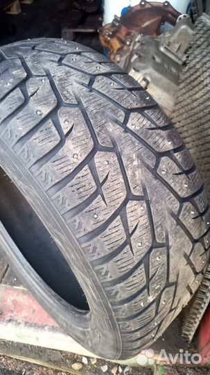 Yokohama 125T 285/50 R20 112T