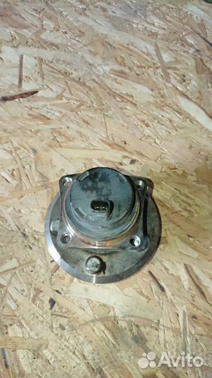 Ступица задняя Toyota Avensis SED T250 2.0 1AZ-FSE