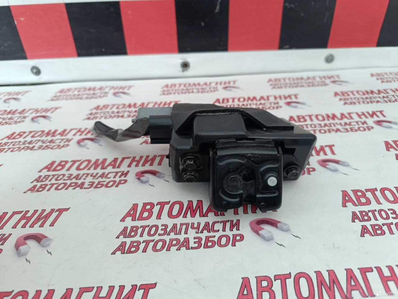 Замок багажника Toyota Rav 4 50 2018-н.в