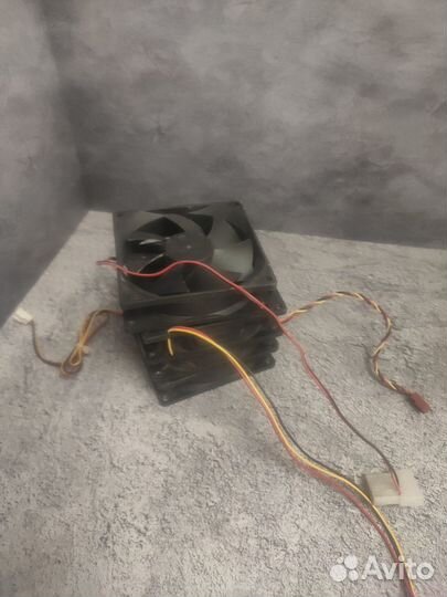Кулер для корпуса 90мм