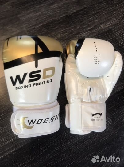 Боксерские перчатки 12 oz новые