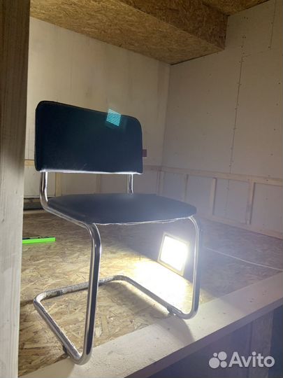 Стуля кожаные