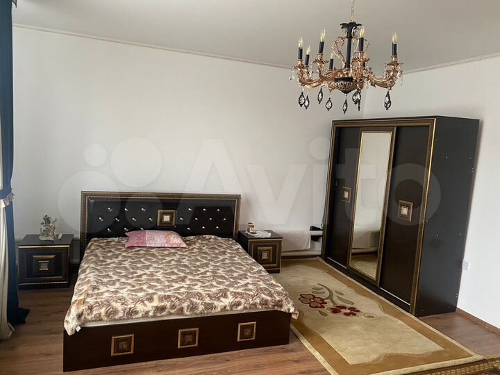 Дом 320,6 м² на участке 16 сот.