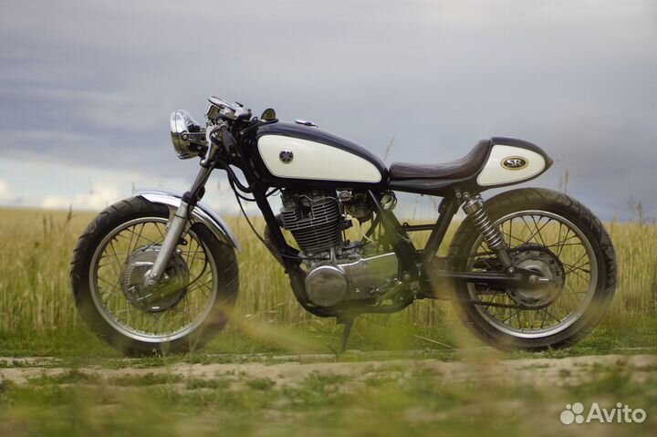 Yamaha SR400 Cafe Racer