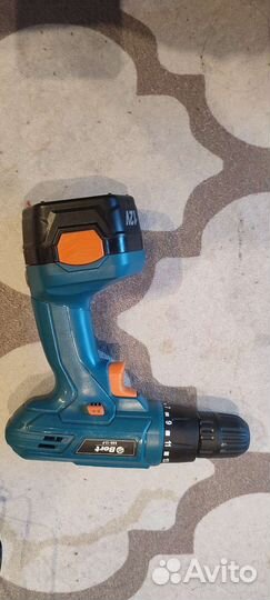 Шуруповерт bort 12в