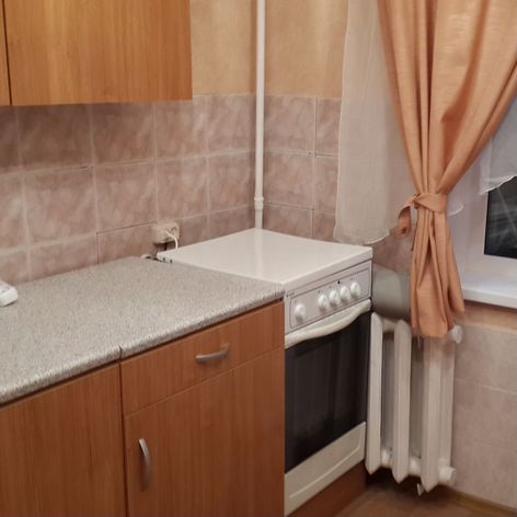 2-к. квартира, 54 м², 1/10 эт.